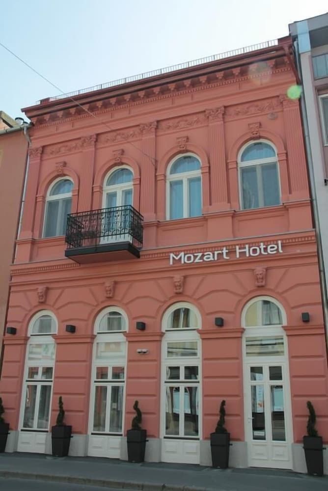 Mozart Hotel 1