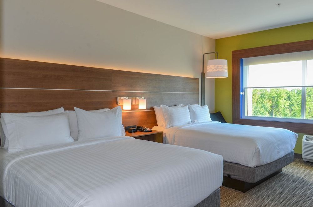 Holiday Inn Express & Suites RALEIGH AIRPORT - BRIER CREEK by IHG 2