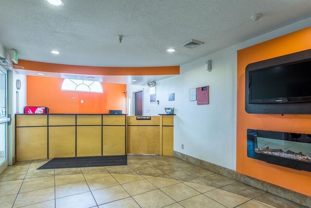 Motel 6 Indianapolis Carmel 2