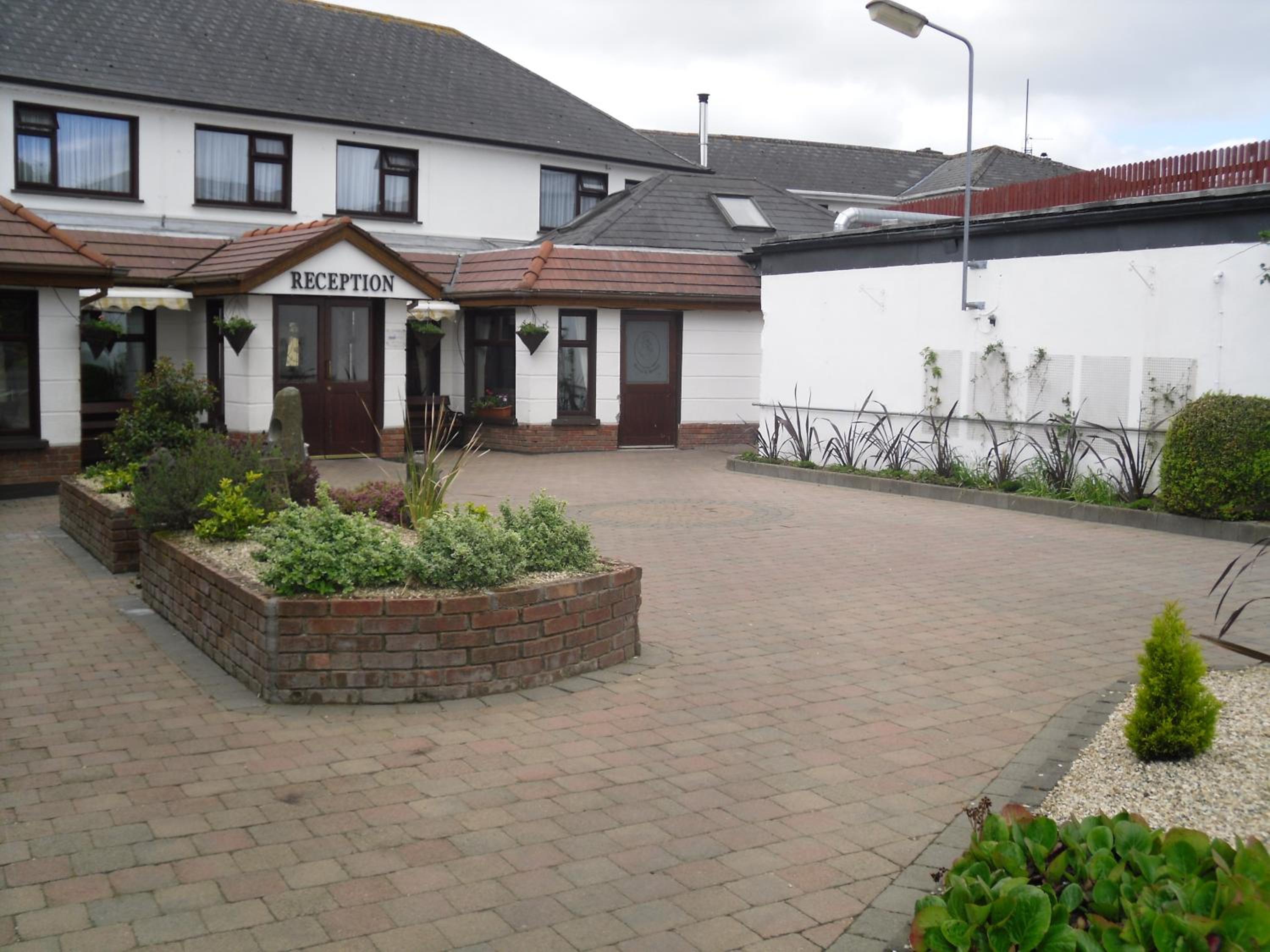 The Horse and Hound Hotel 1