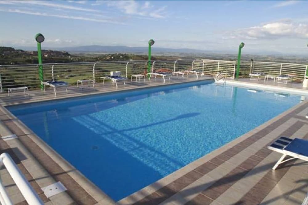 Hotel President 1