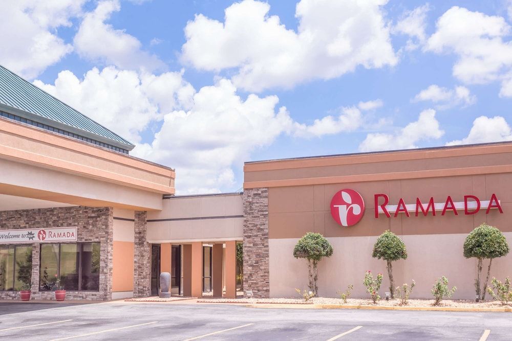 Ramada by Wyndham Macon 1