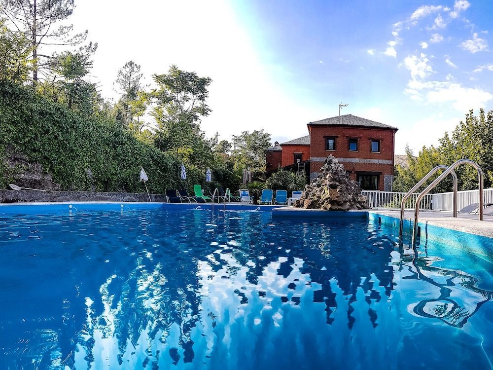 Hotel Rural Don Burguillo 1