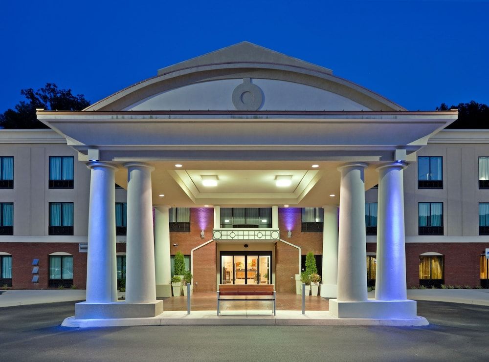 Holiday Inn Express & Suites HARRIMAN by IHG 1