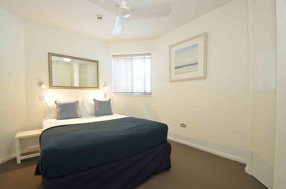 Malibu Apartments 2