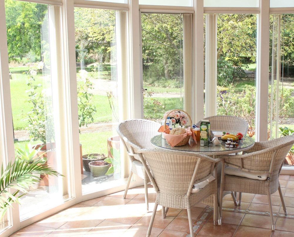 Lakeside Cottage Luxury B&B 2