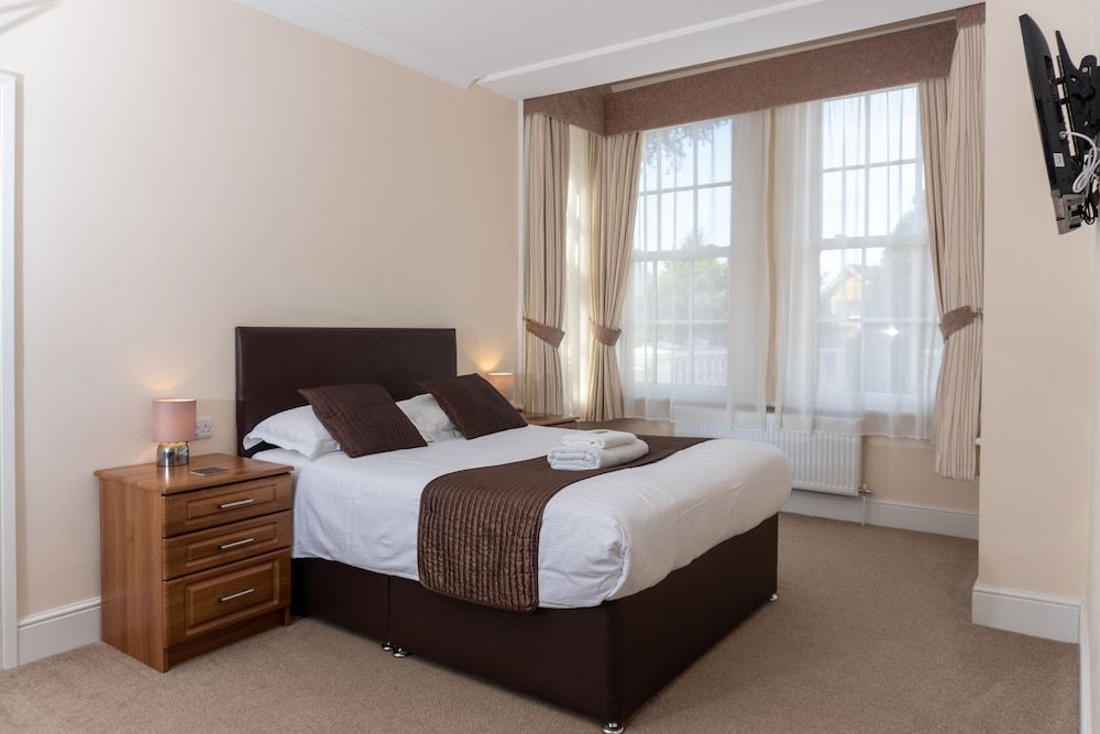 The Lawns Guest House 2