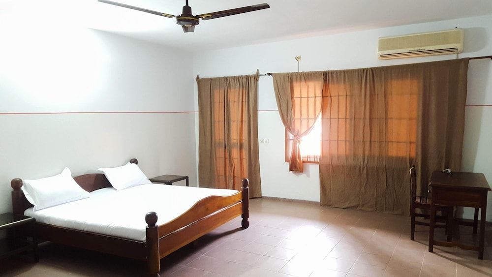 Academia Hotel 1