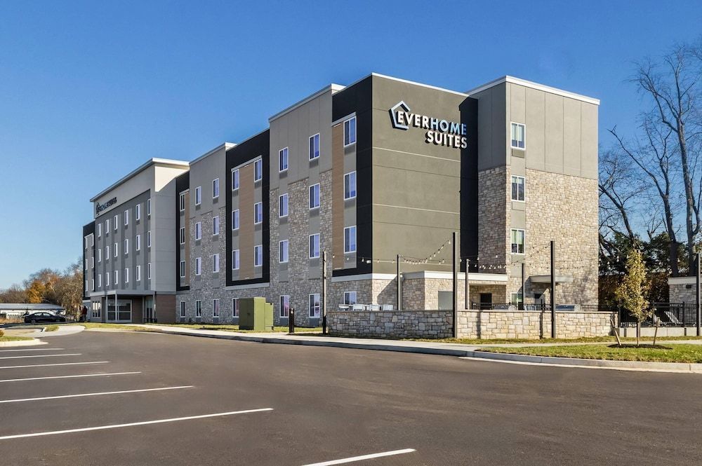Everhome Suites Bowling Green by Choice Hotels 1