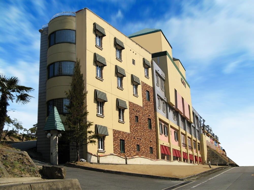Hotel.COM (Adult Only) 1