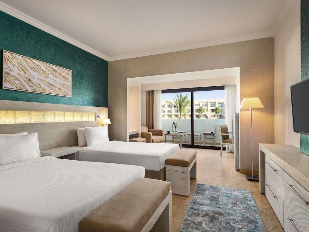 Movenpick Waterpark Resort & Spa Soma Bay 1