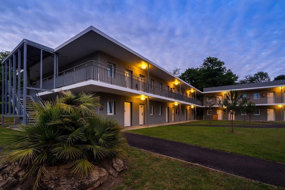 Sure Hotel by Best Western Mont-de-Marsan 1