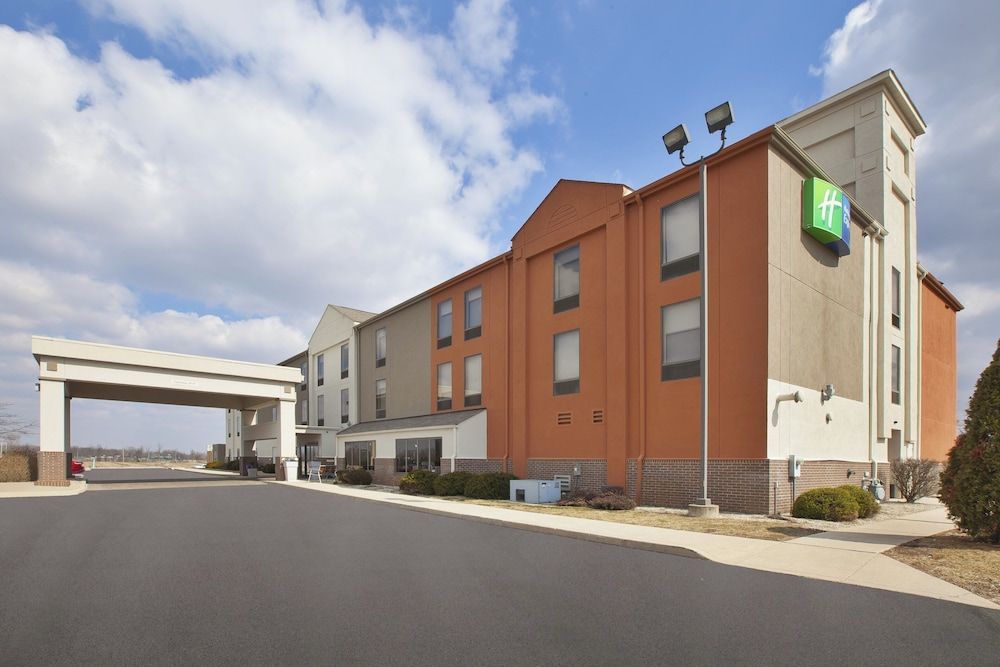 Holiday Inn Express TIFFIN by IHG 1
