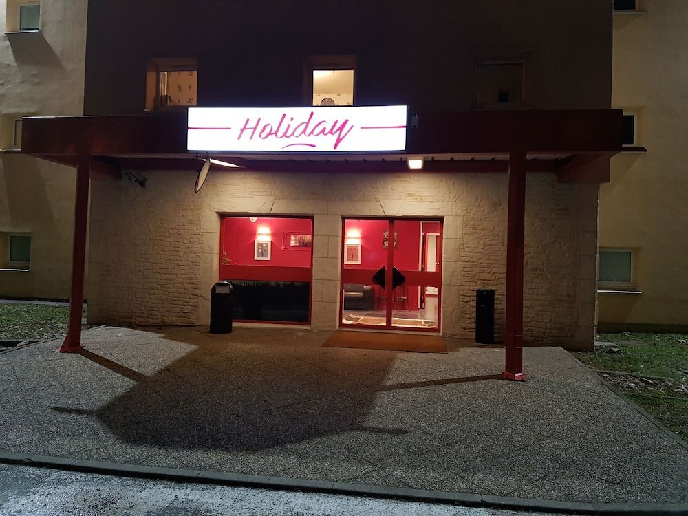 Hotel Holiday 2