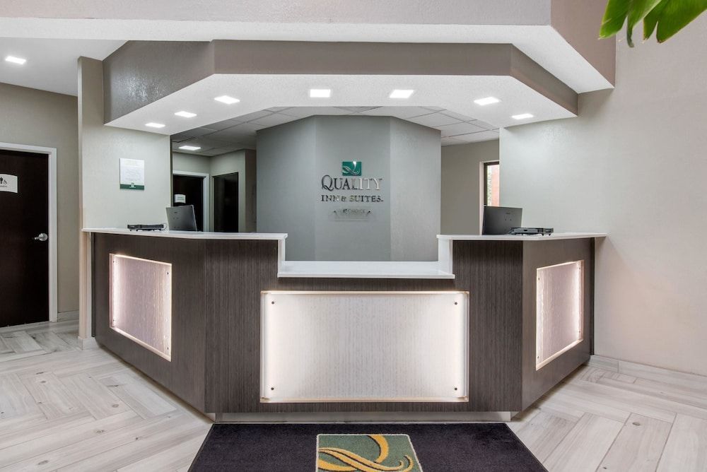 Quality Inn & Suites Brownsburg - Indianapolis West 2