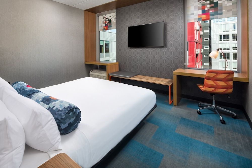 Aloft by Marriott Minneapolis 1