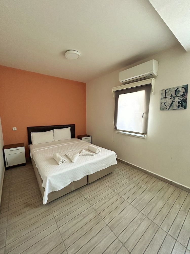Loca Centre Suites 2
