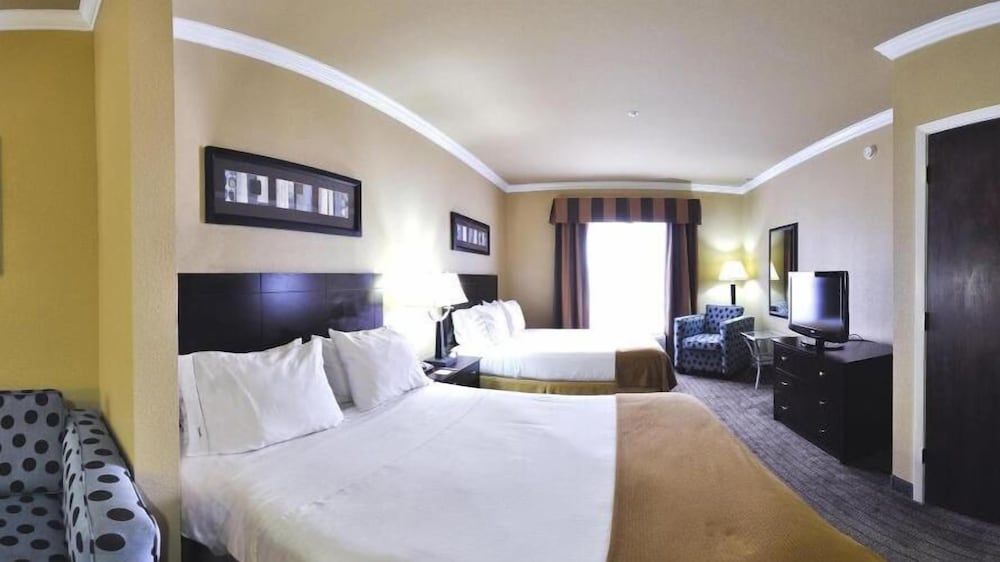 Holiday Inn Express & Suites NATCHITOCHES by IHG 2