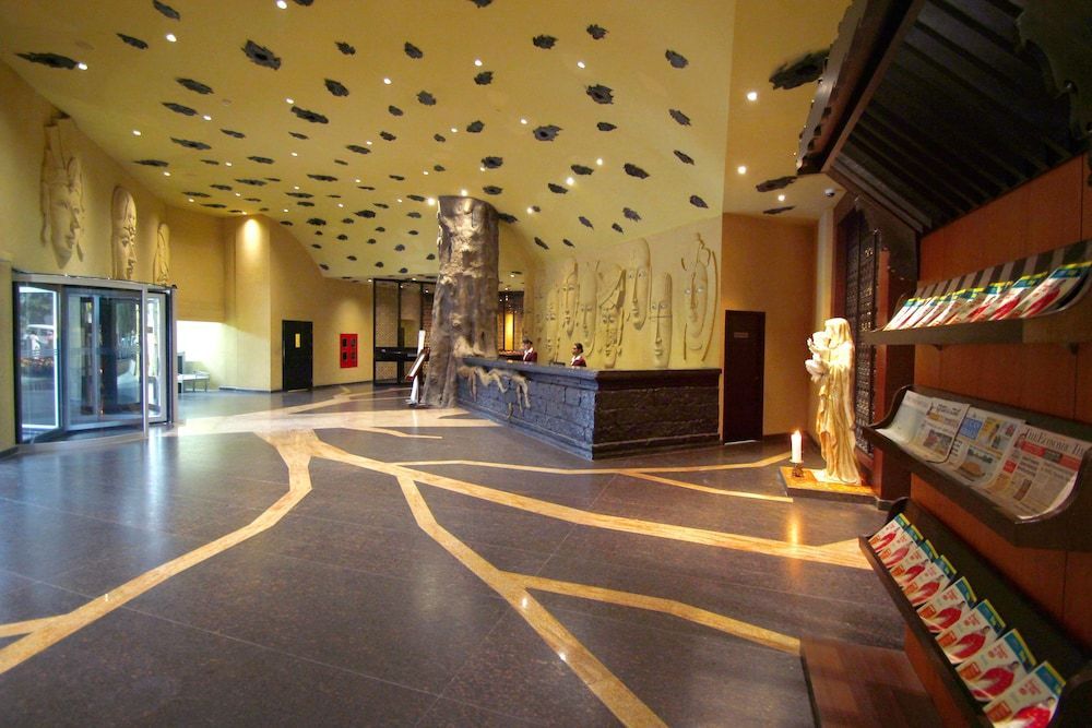 Sterlings Mac Hotel 2