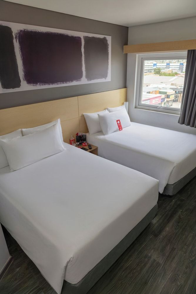 Ibis Hermosillo 1
