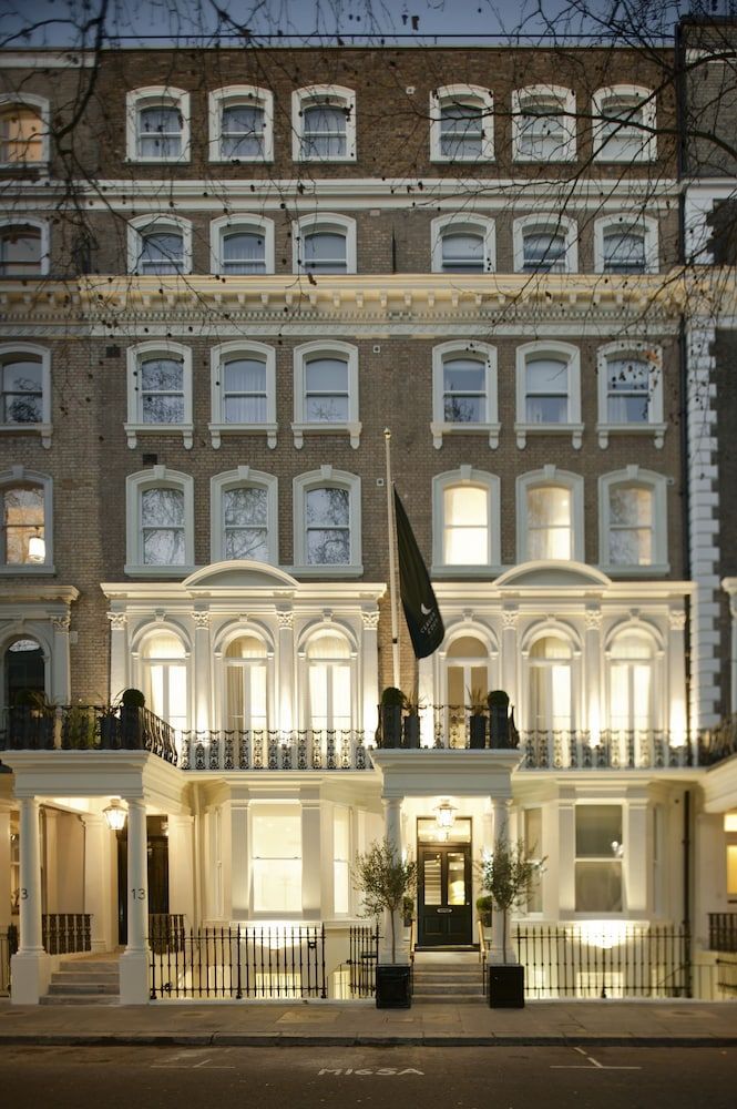 Claverley Court Apartments Knightsbridge 1