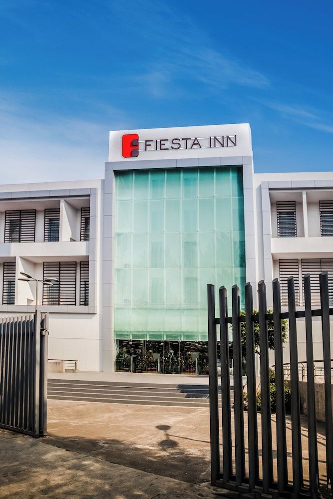Fiesta Inn Plaza Central Aeropuerto 1