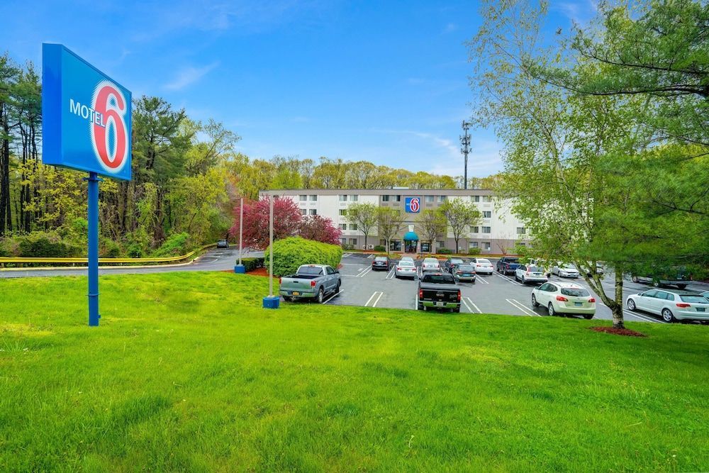 Motel 6-Milford, CT 1
