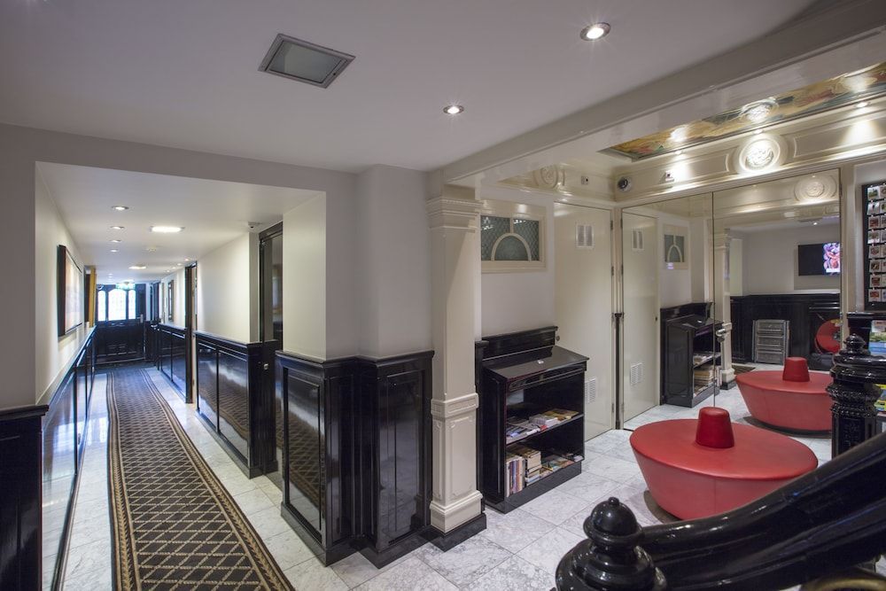 Dutch Masters Short Stay Apartments 1