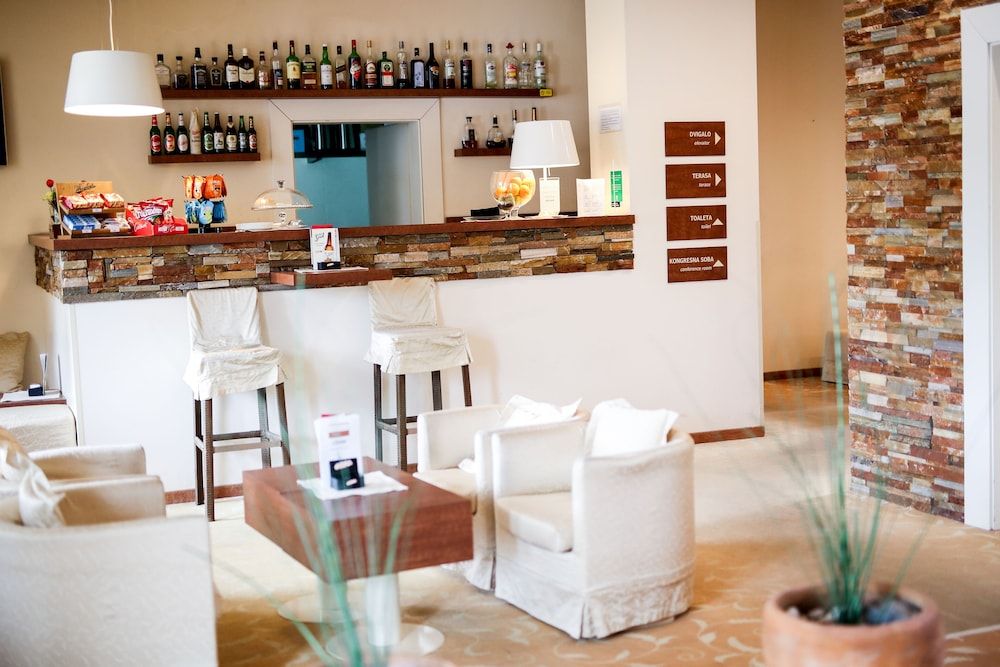 Ambient Hotel 2