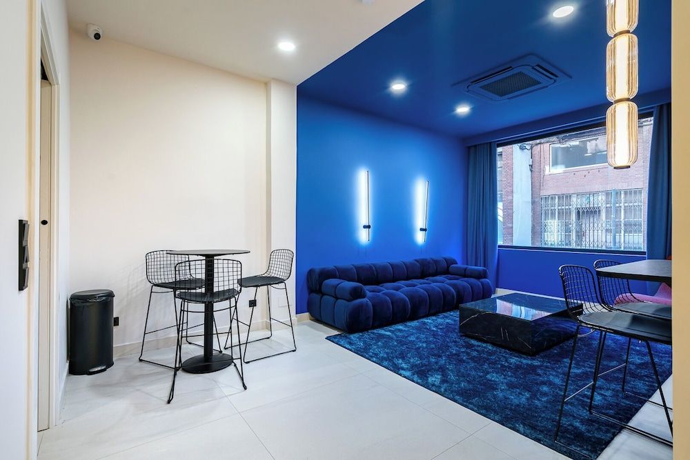 Iconic Suites 2