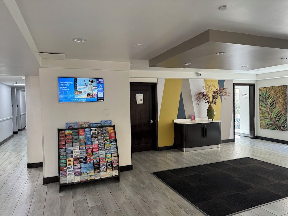 Motel 6 Hollywood 1