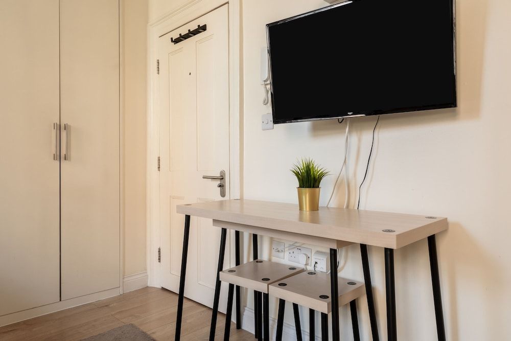 Gloucester Place Studios 2