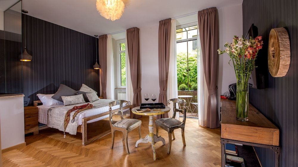 QT Suites Roma 1