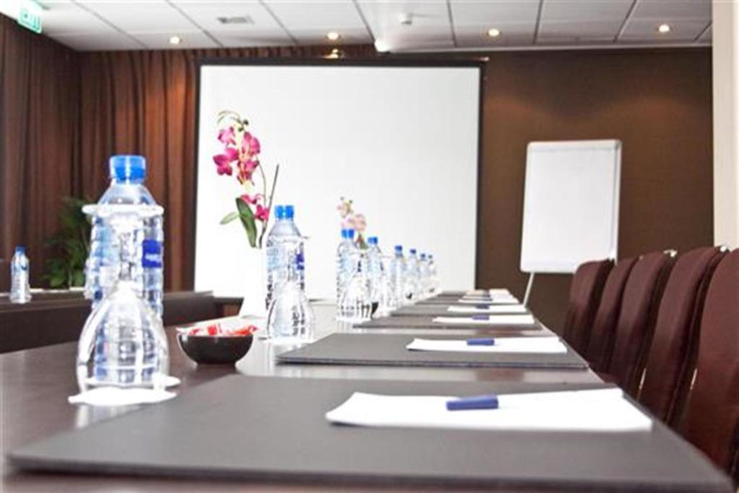 Lancaster Hotel Accr 2