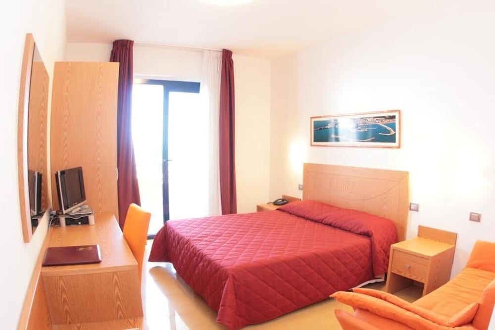 Hotel Yria 2