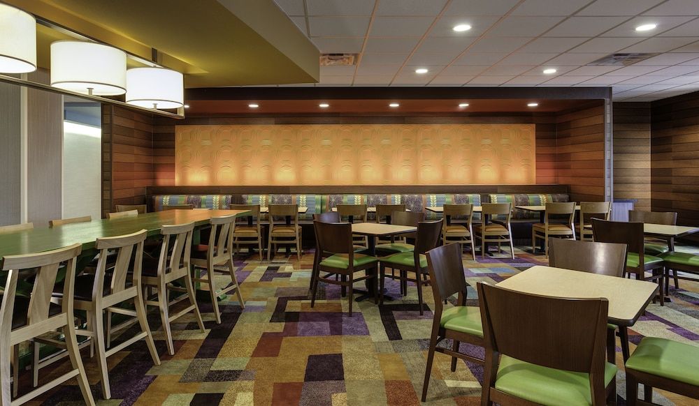 Fairfield Inn & Suites by Marriott Buffalo Amherst/University 2