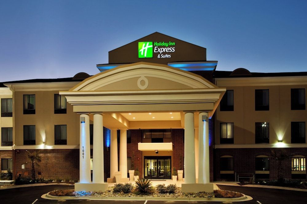 Holiday Inn Express & Suites PICAYUNE-STENNIS SPACE CNTR. by IHG 1