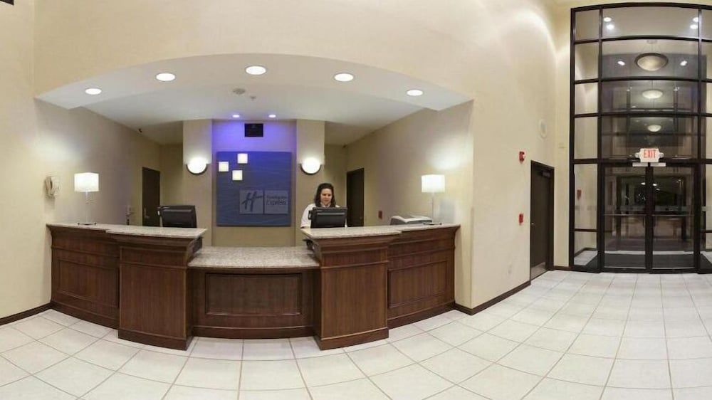 Holiday Inn Express & Suites FRANKLIN - OIL CITY by IHG 2