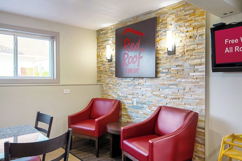 Red Roof Inn Cameron 2