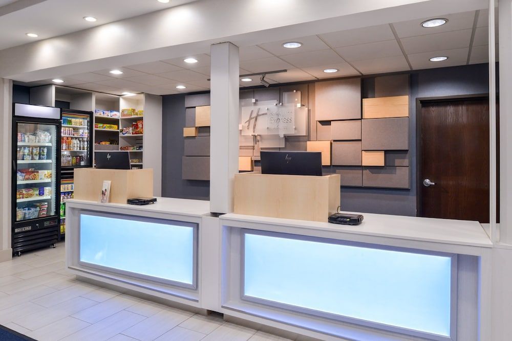 Holiday Inn Express WIXOM by IHG 1