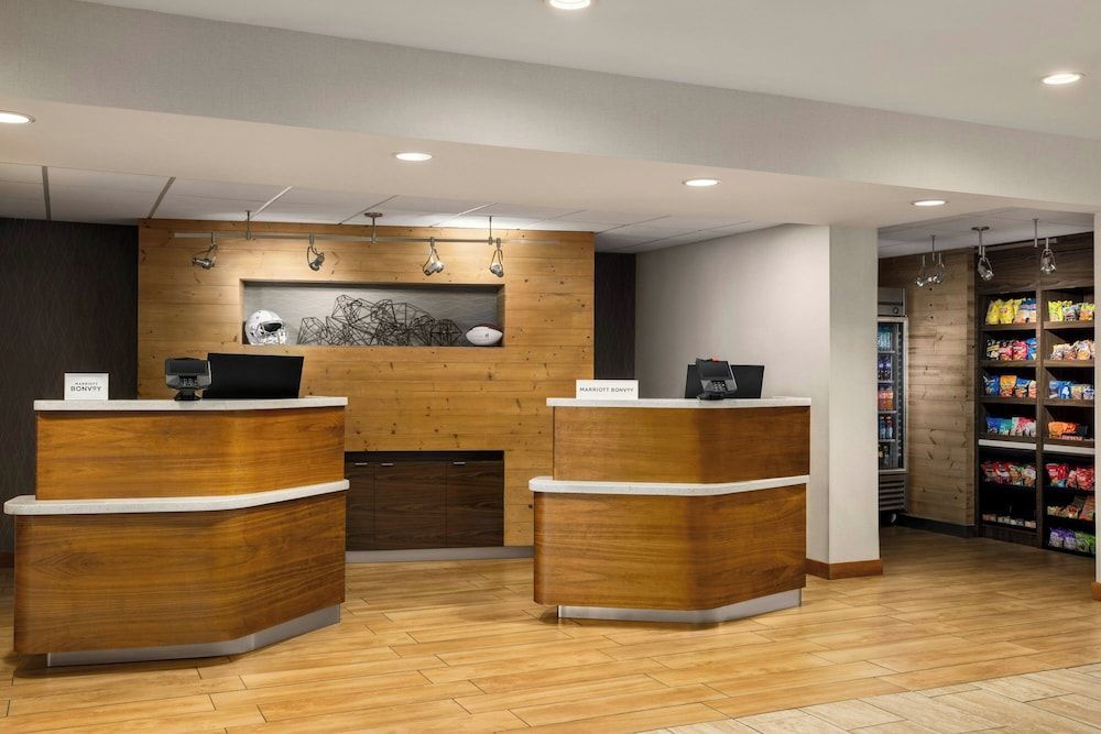 Courtyard by Marriott Atlanta Northlake 2