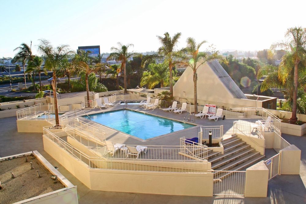 LA Crystal Hotel -Los Angeles-Long Beach Area 1
