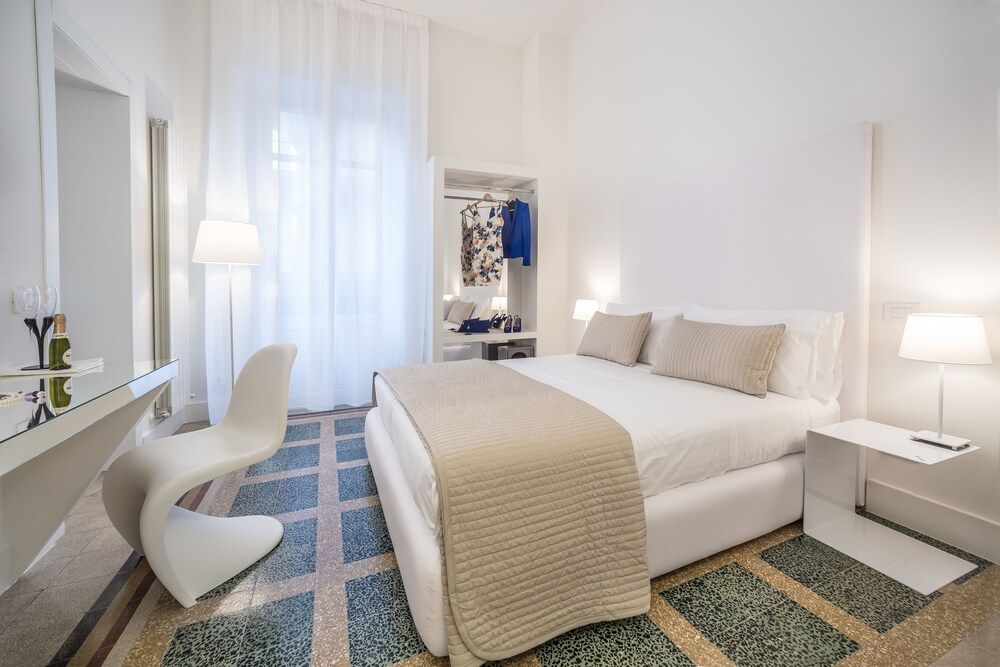 Home Boutique Luxury & Design 1