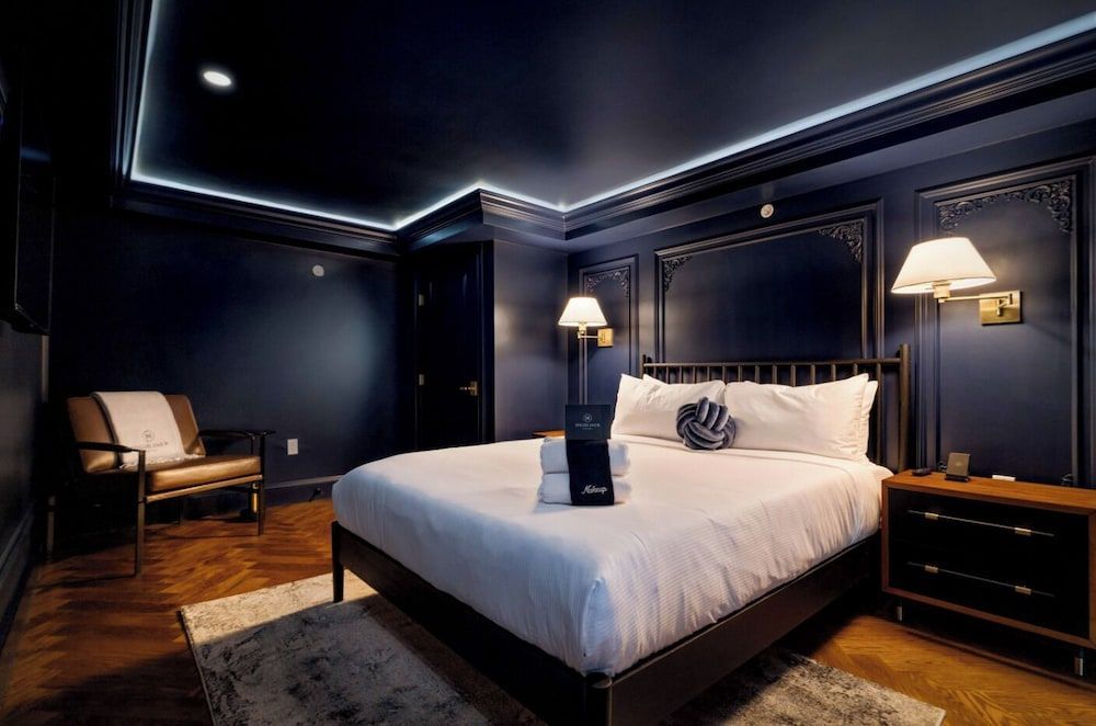 The Highliner Hotel 1