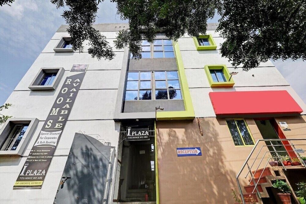HOTEL I PLAZA 1
