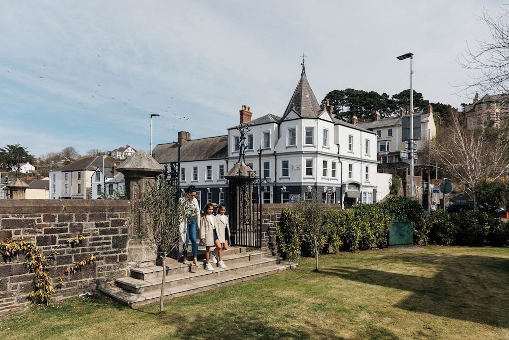 The Royal Hotel 1
