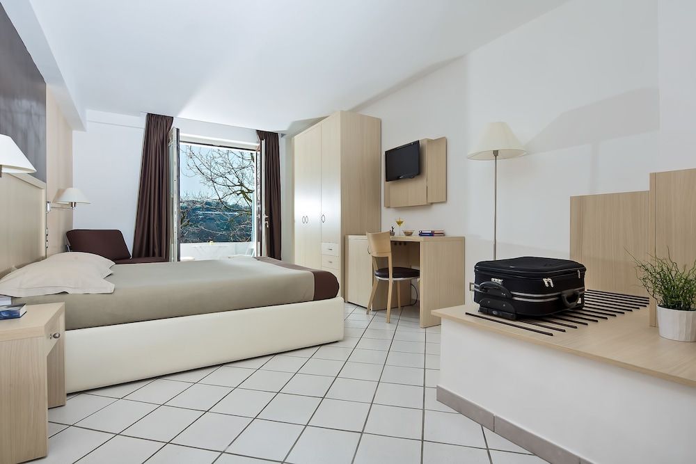 De Maria House 1