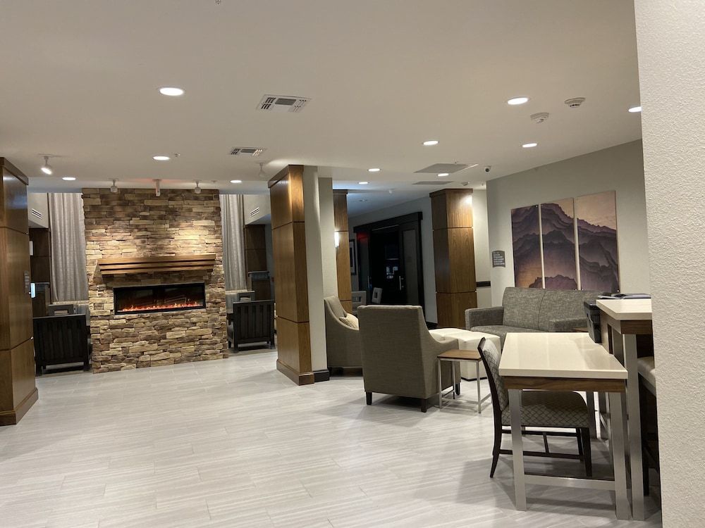 Staybridge Suites DENTON by IHG 2