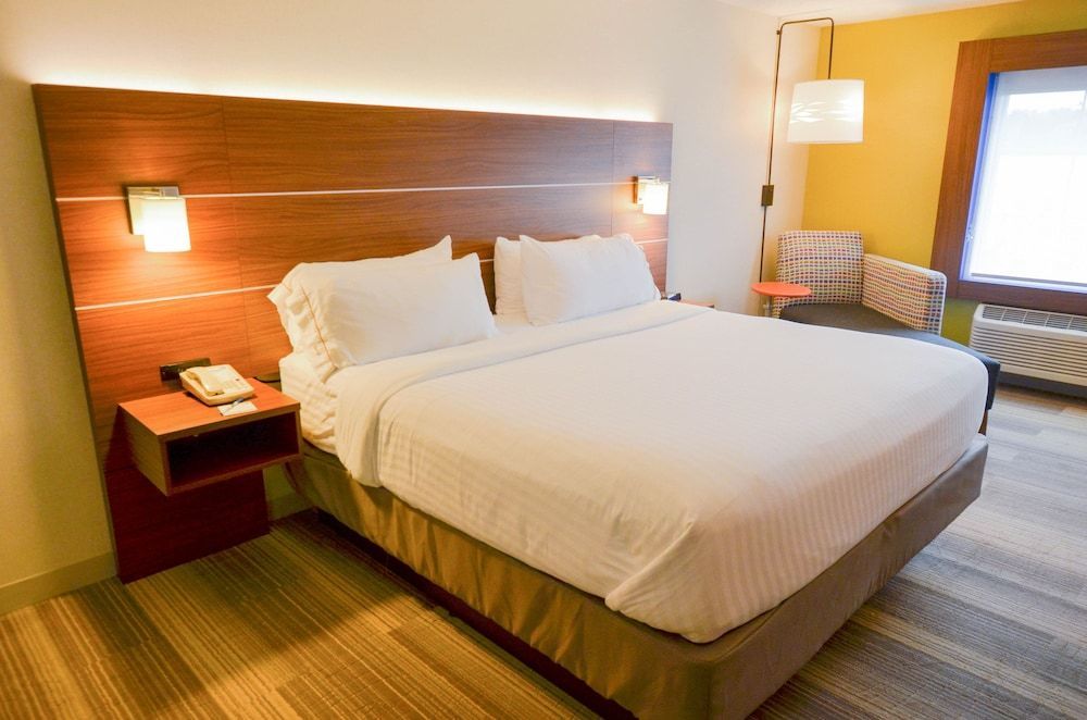 Holiday Inn Express PITTSBURGH-BRIDGEVILLE by IHG 2