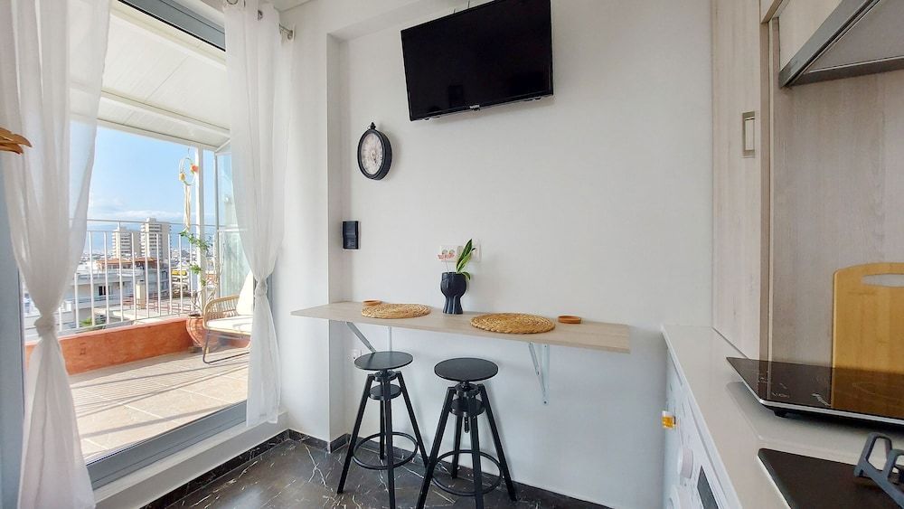 A bright and relaxing penthouse 2